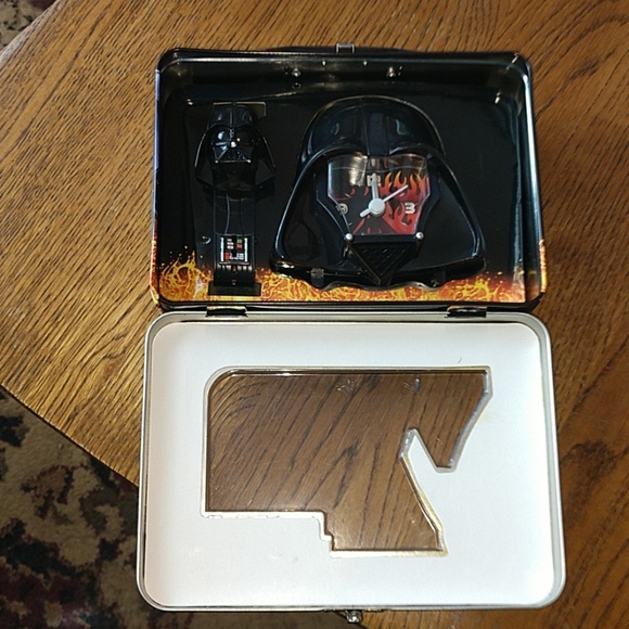 NWOT Star Wars Watch/Clock Set - Picture 4 of 6